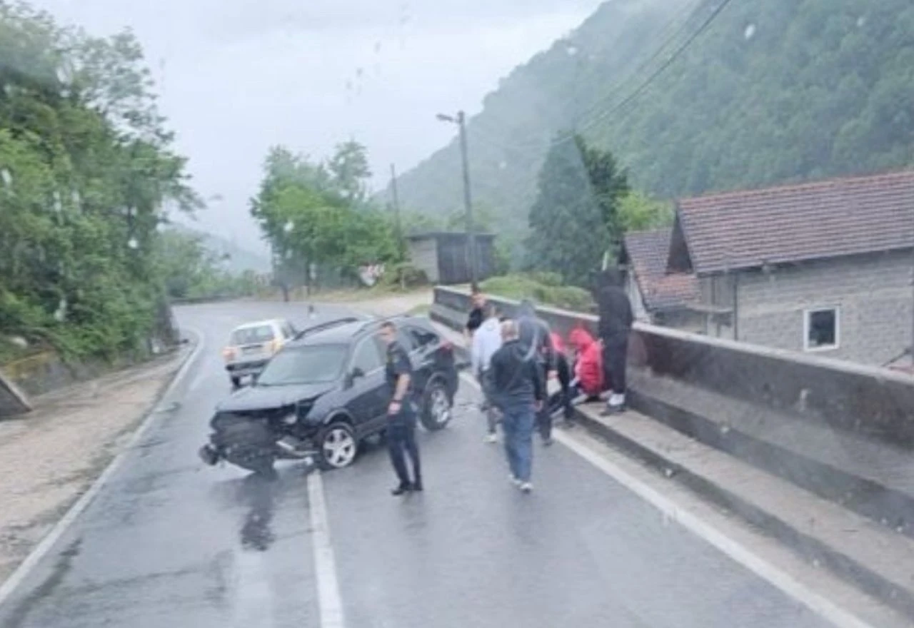 Prometna nesreća između Konjica i Jablanice: Dva vozila sudjelovala u sudaru