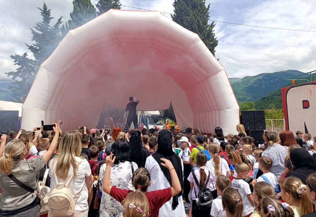 Dječji festival FutureA održan u dvorištu OŠ ''Bijelo Polje'' Potoci