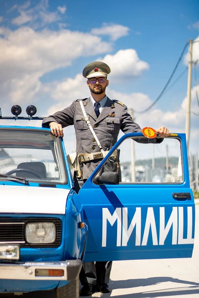 VIDEO | Milicija iz 1989. živi ponovno: Pogledajte detaljnu repliku Yugo Skale iz bivše Juge