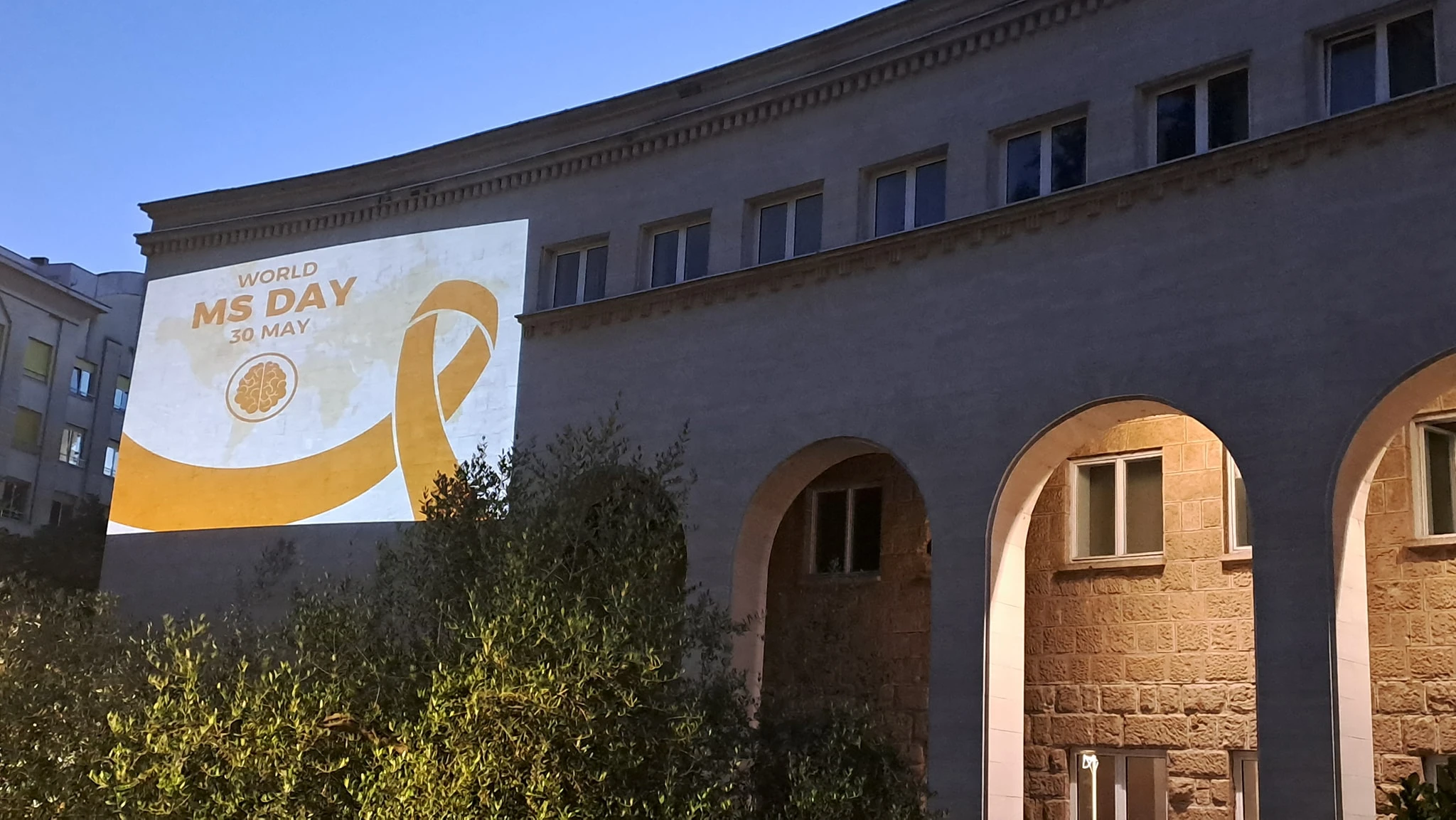 Udruga Bolji Dani simbolično osvijetlila Kosaču u Mostaru