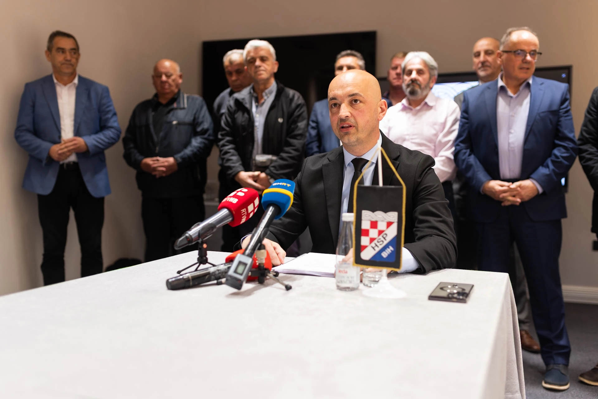 HSP BiH: Pozivamo na prekid blokada u Domu naroda BiH