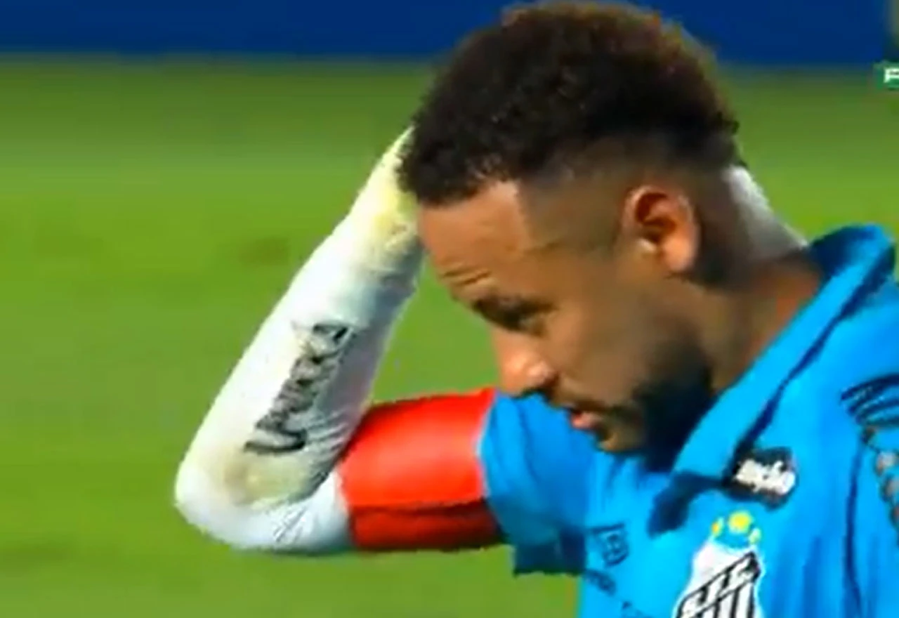 VIDEO | Neymar isključen nakon pokušaja Maradonine ''Božje ruke''
