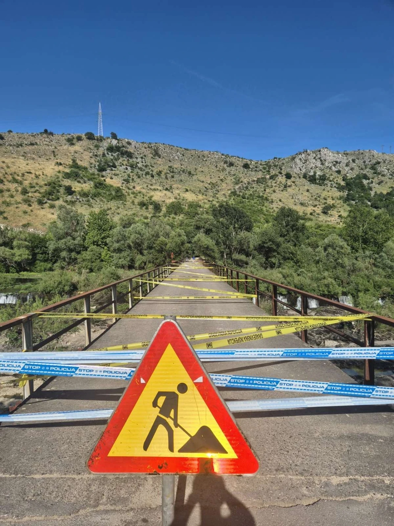 Zatvoren most na Bunskim kanalima
