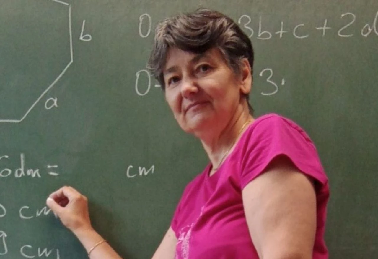 Ova super učiteljica održava besplatne online instrukcije iz matematike