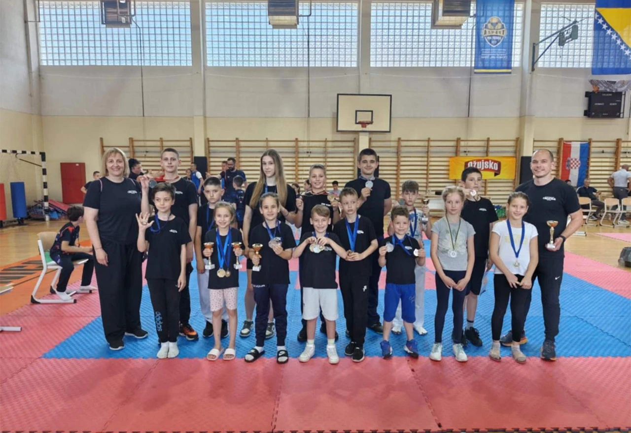 Mostarski Cro Star dominirao u Fojnici: Osvojili 24 medalje i tri titule najboljih