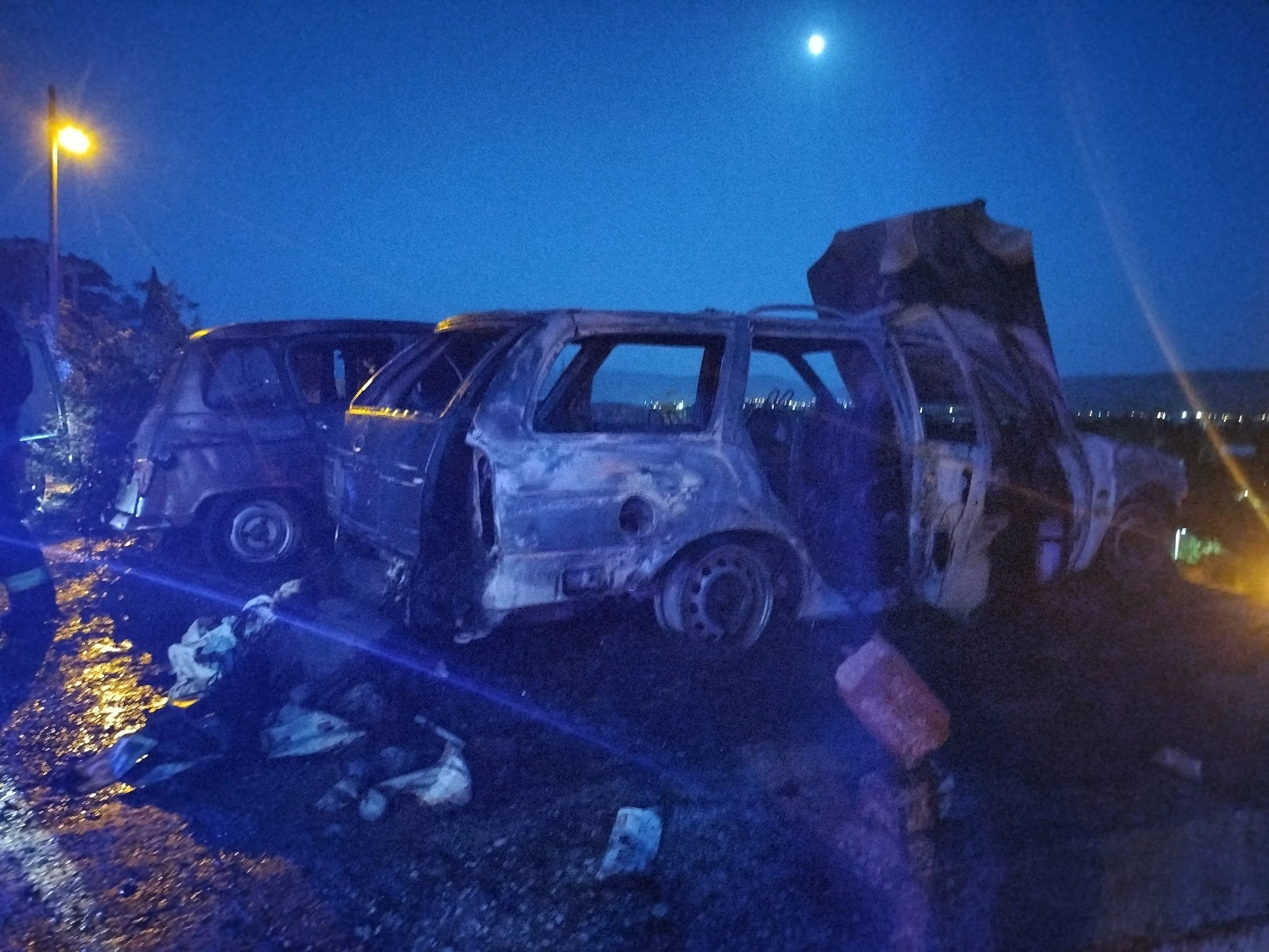 Mostarski vatrogasci nakon noćne intervencije u Rodoču: Ne igrajte se vatrom!