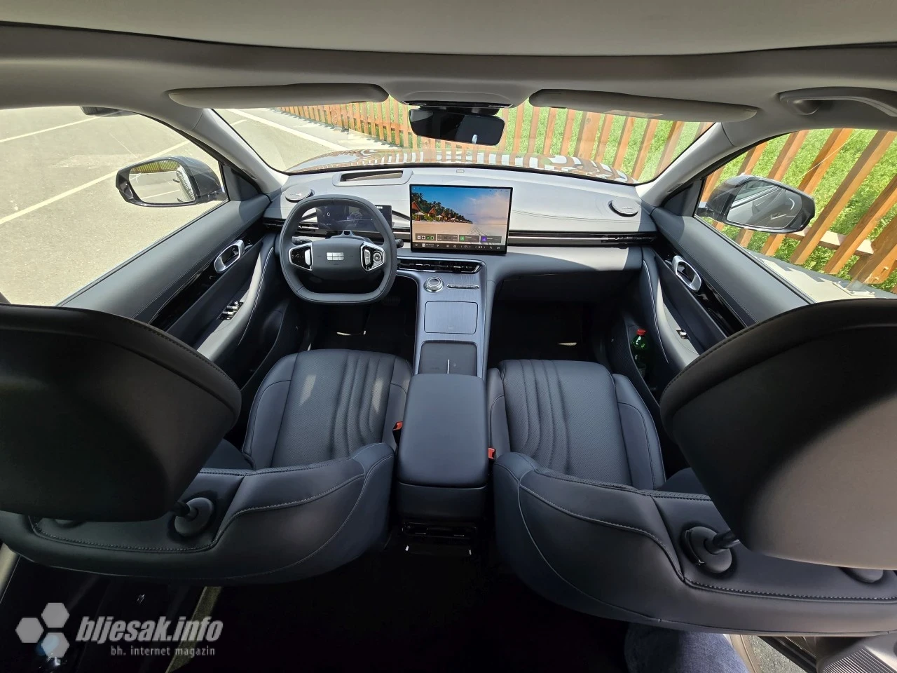 Geely EX5