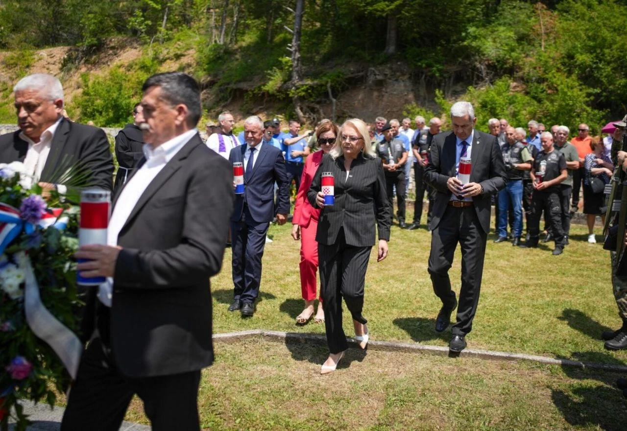 32. obljetnica stradanja Hrvata u općini Kakanj obilježena komemoracijom