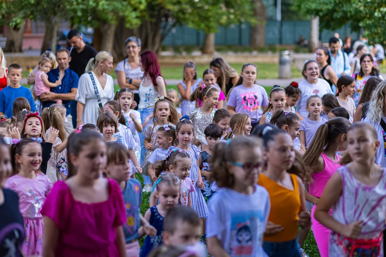 FOTO: Mini Disco u Zrinjevcu rasplesao je i male i velike
