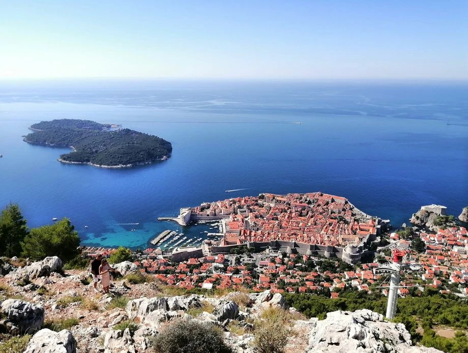 Bračni par turistima naplaćuje pogled sa Srđa na Dubrovnik