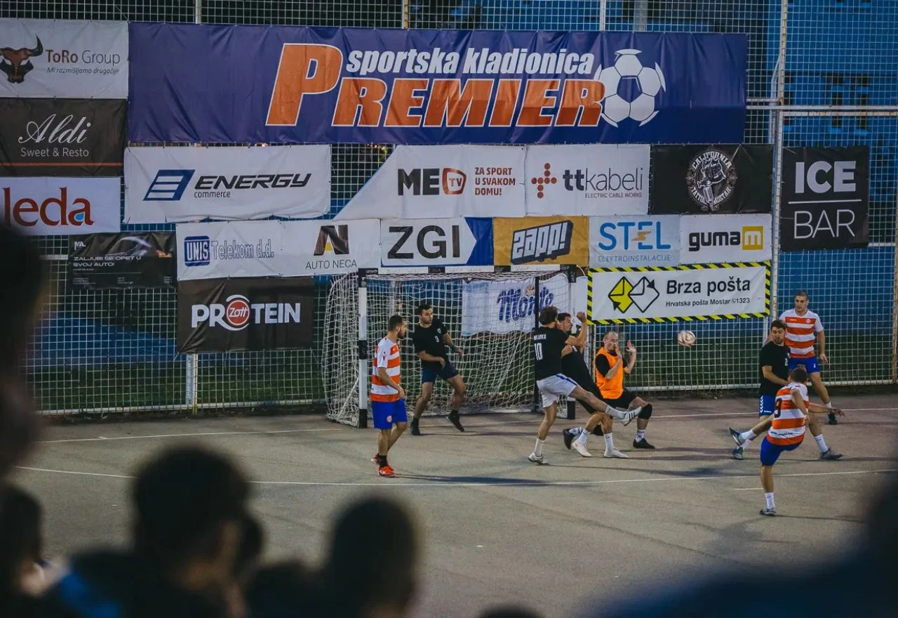 Mostarski Futsal turnir ulazi u završnicu: Čeka vas derbi četvrtfinala i bogata tombola