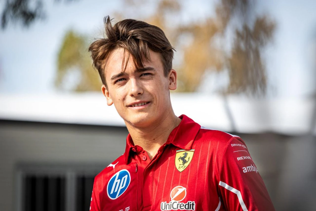 Beganović ponovo u bolidu Ferrarija