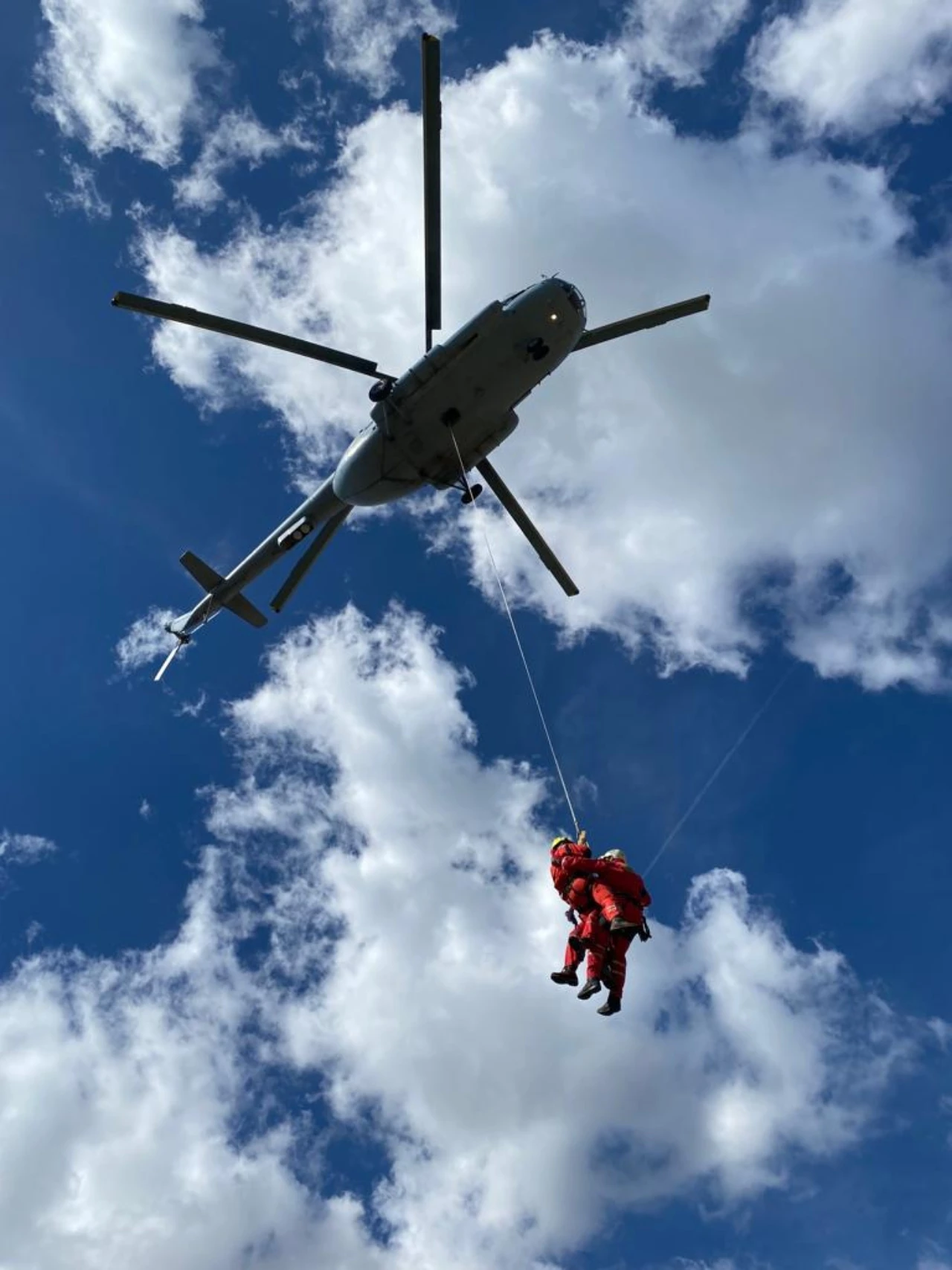 Pao paraglajder, pilot teško ozlijeđen