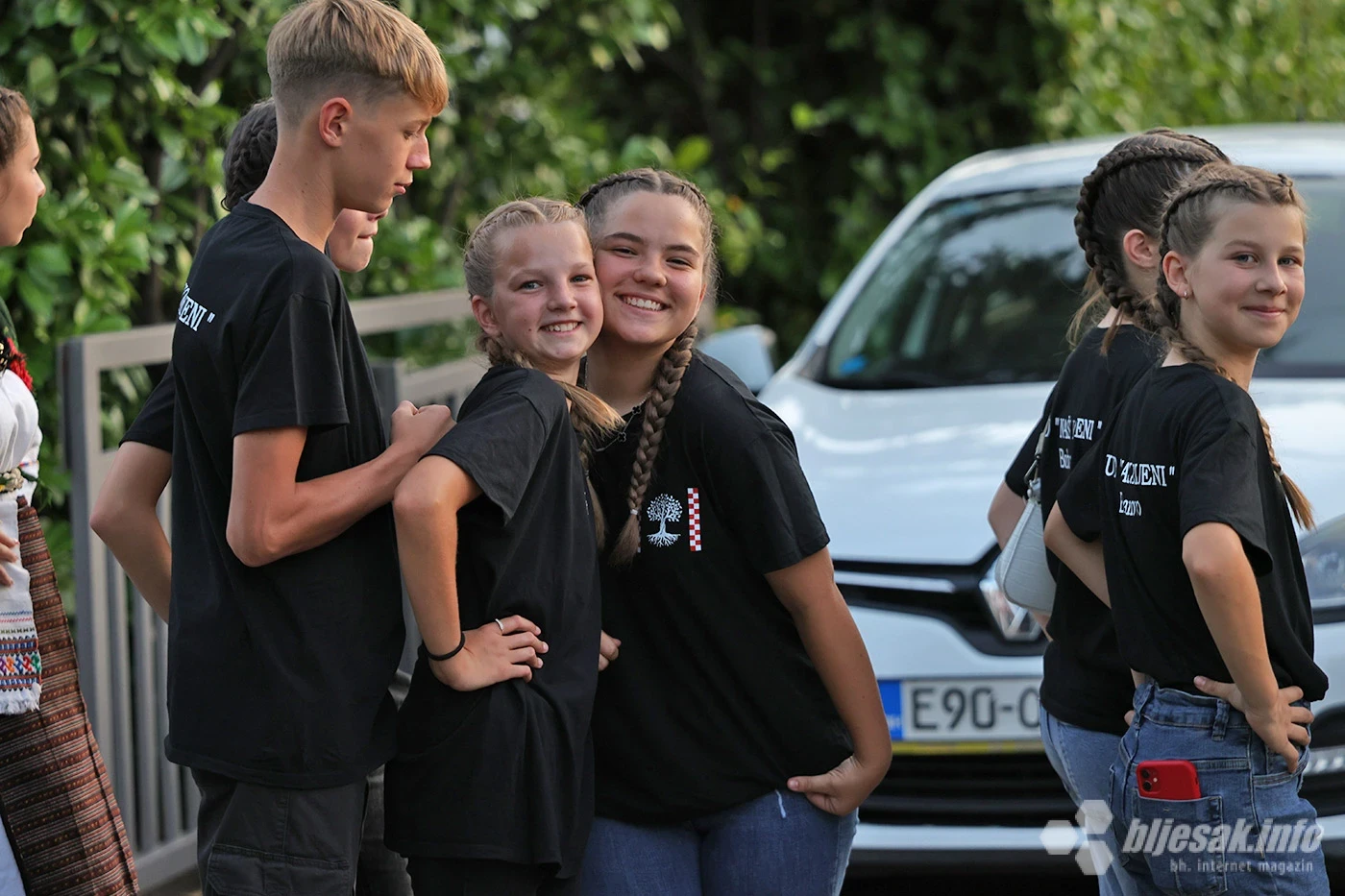 Prva večer trodnevnice: Misa, blagoslov mladih i Večer folklora