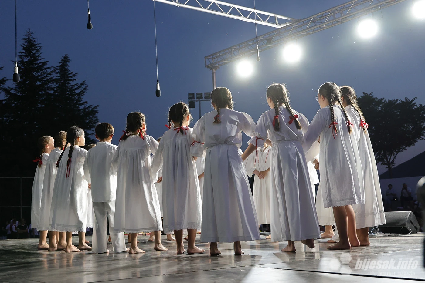 Prva večer trodnevnice: Nastup HKUD-a Katedrala-Mostar