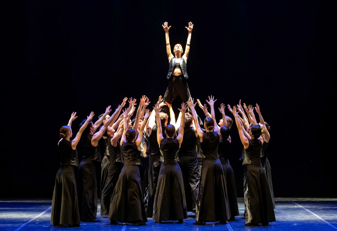 FOTO/VIDEO | Baletna predstava “Carmen; Bolero“ zabilježila veliki uspjeh na Festivalu u Tivtu