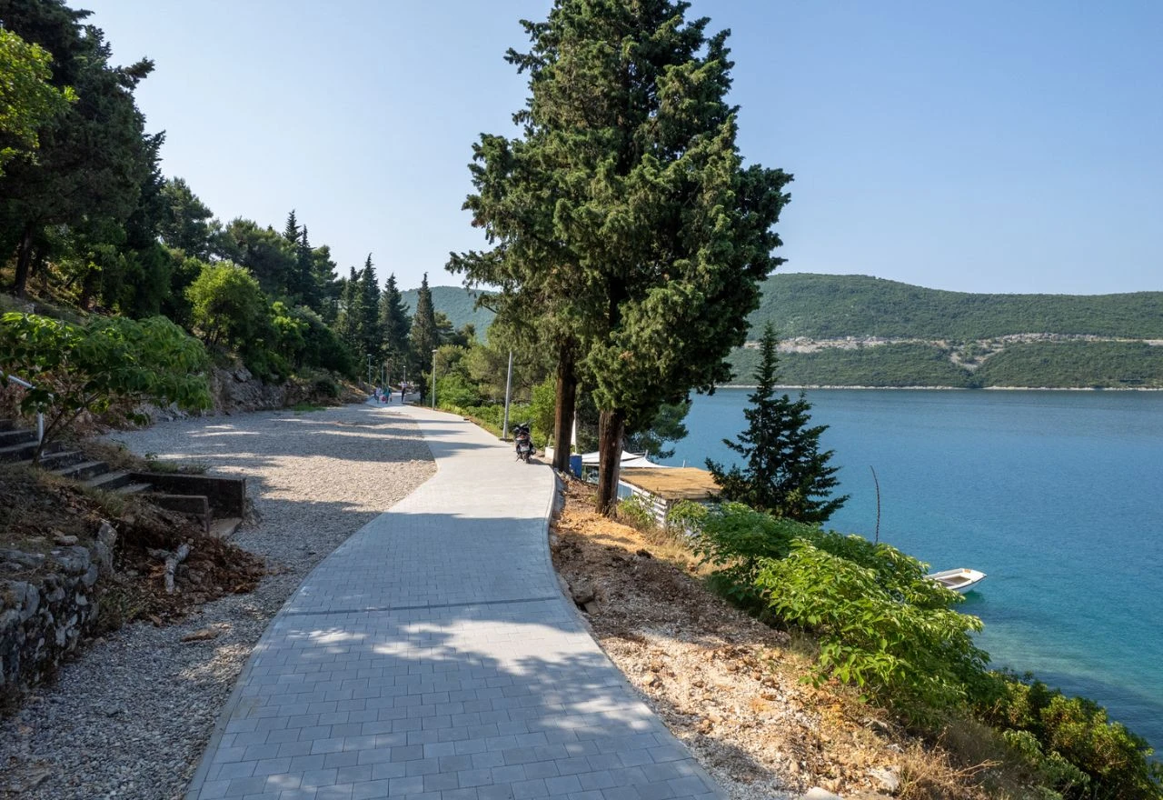 Ljeto 2025: Koliko košta apartman za četiri osobe u Neumu?