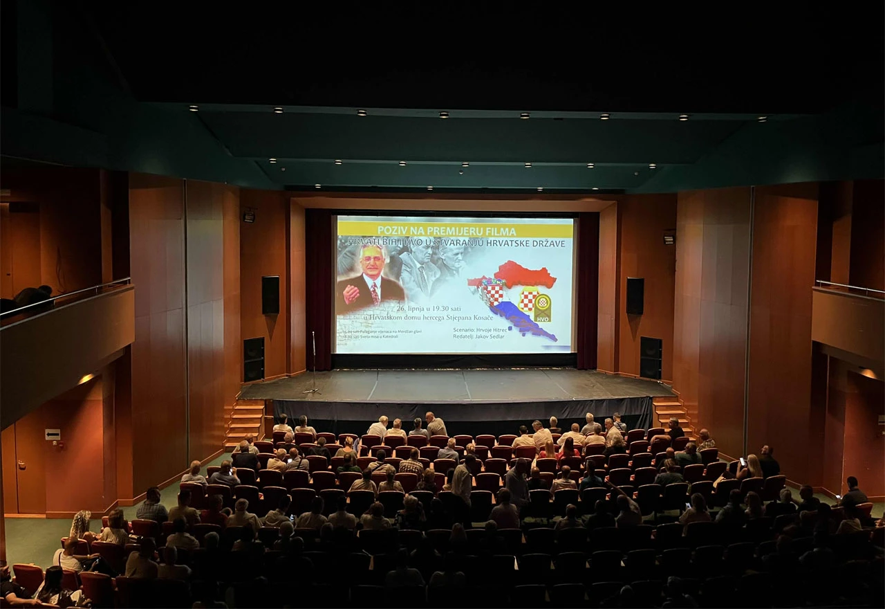 FOTO | Film ''Hrvati BiH i HVO u stvaranju hrvatske države'' prikazan u Kosači