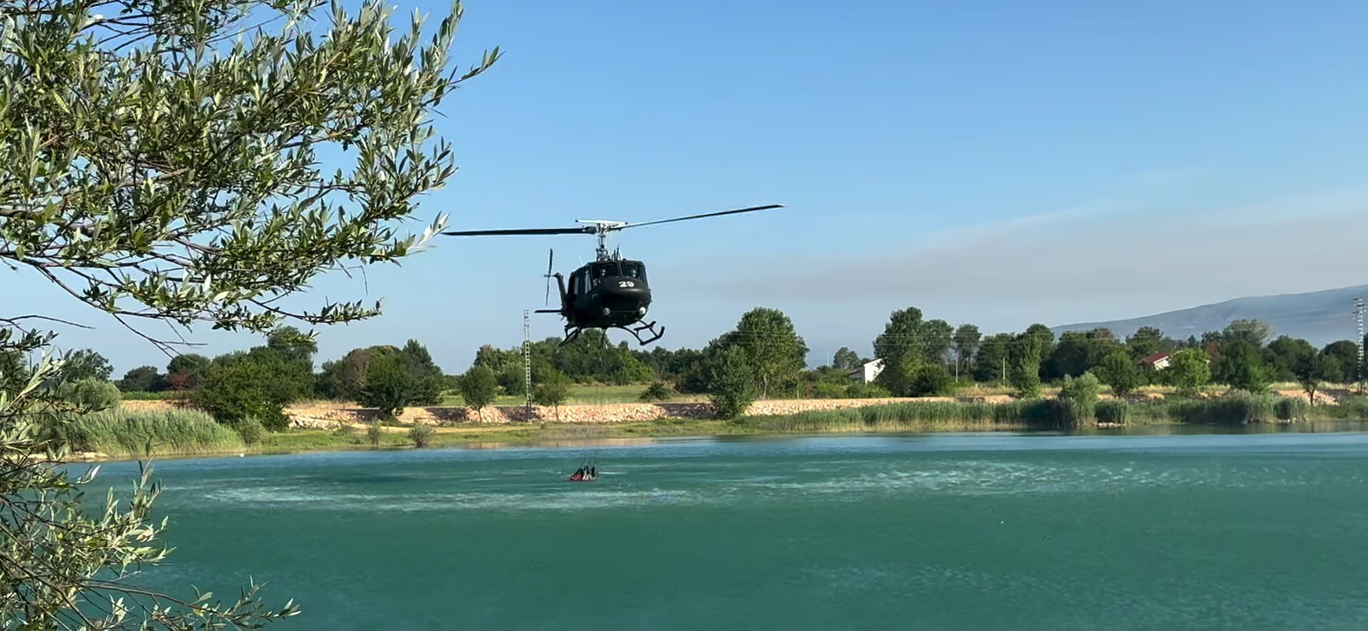 VIDEO | Helikopter OS BiH i Air Tractor od ranog jutra gase požar u Grudama