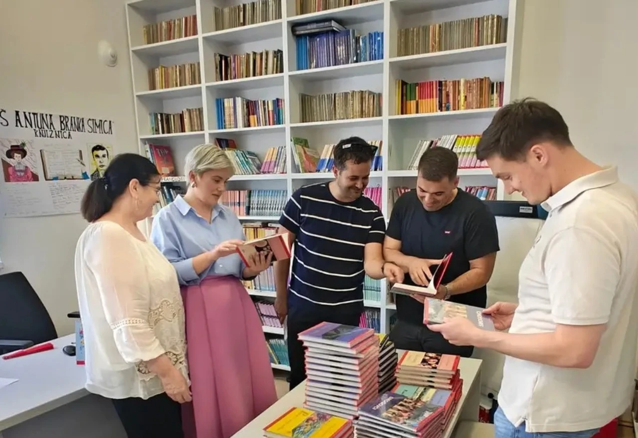 Knjižnica Osnovne škole Antuna Branka Šimića u Mostaru obogaćena s 350 novih naslova