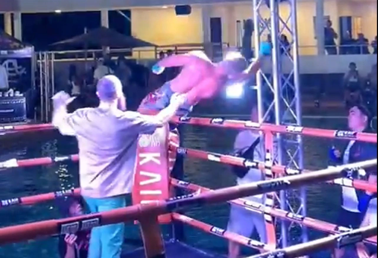 MMA borca iz Rusije protresla struja, on poslije skočio u bazen