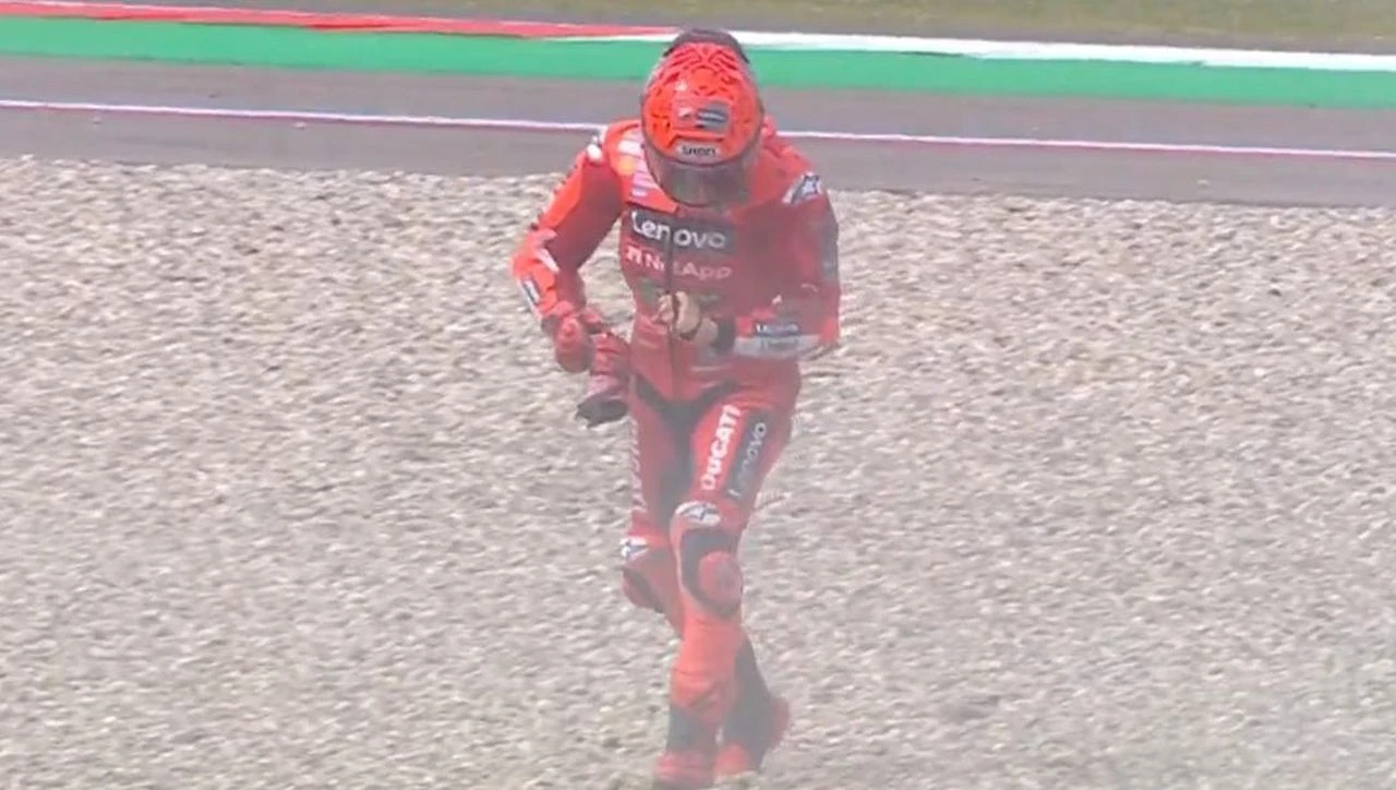 Marc Marquez pao, ozlijedio ruku, pa postavio najbolje vrijeme