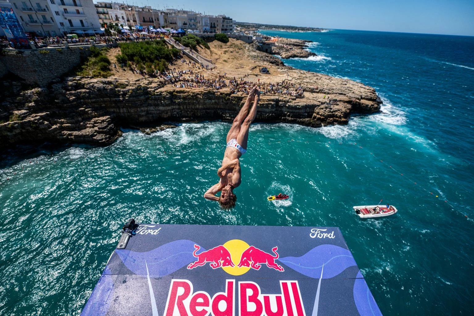 Red Bull Cliff Diving: Gimeno i Iffland trijumfirali u Italiji – Mostar sljedeća postaja