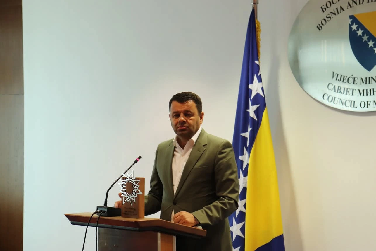 Optužbe za nerad i krivotvorenje: Vozač Duške Jurišić uhvaćen na radaru u Mostaru a trebao biti u Sarajevu