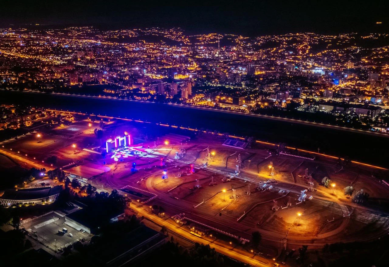 Thompsonov koncert: Snajperisti, 5 tisuća redara i milijuni bočica vode