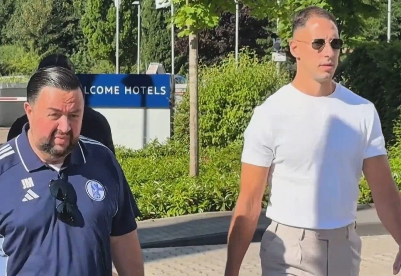 Nikola Katić prošao liječnički, potpisao za Schalke i spreman za novu sezonu