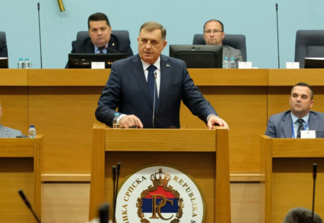 Dodik proziva arbitražu: ''Sve je špekulacija, Schmidt ništa ne može spasiti''