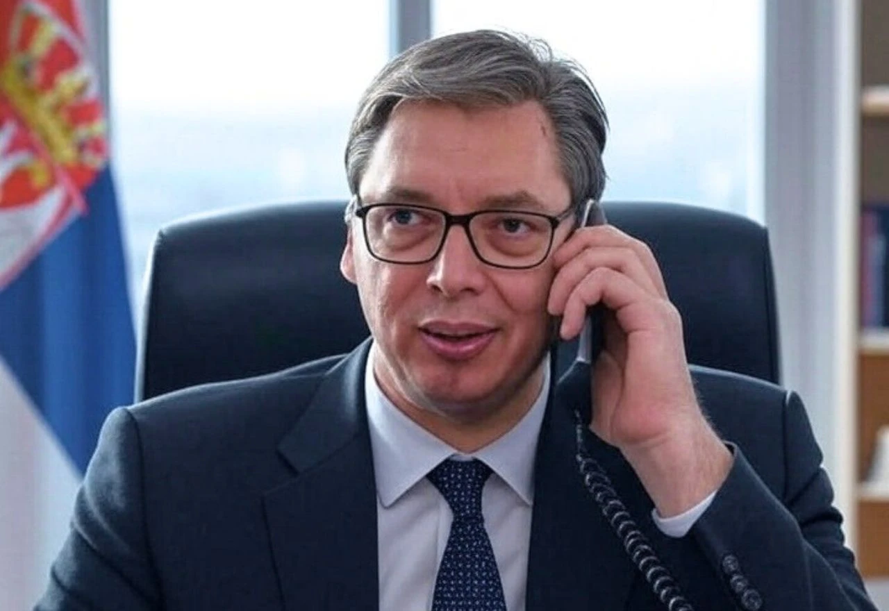 Vučić: Zaposlio osobu u državnoj službi za plaću od 5000 eura, a on danas prosvjeduje