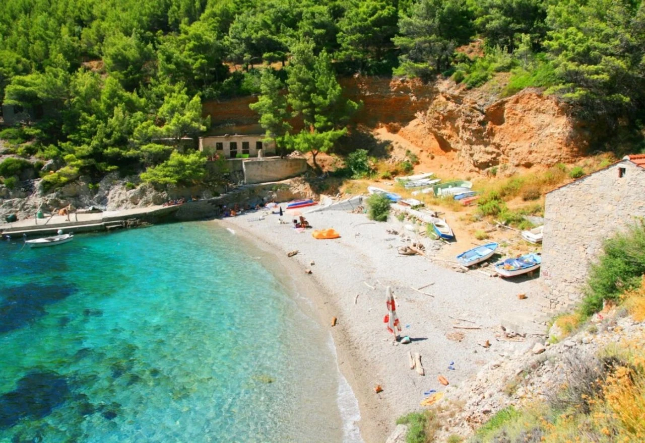 Legenda kaže da su joj se divili bogovi – plaža u Hrvatskoj ima more nestvarne boje