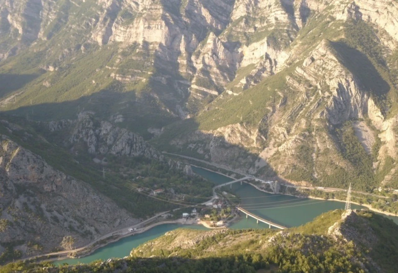 Privatna donacija i gradski proračun spojili Vrde i Drežnicu: Kako je makadam pretvoren u priliku za turizam