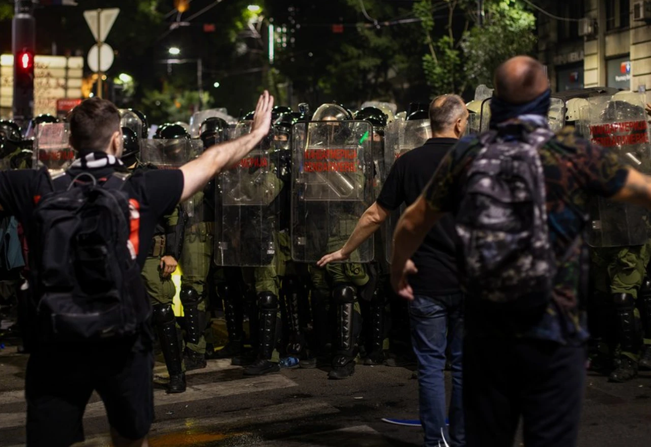 VIDEO | Sukob specijalaca i studenata: brutalne scene, oglasili se UN i Vučić