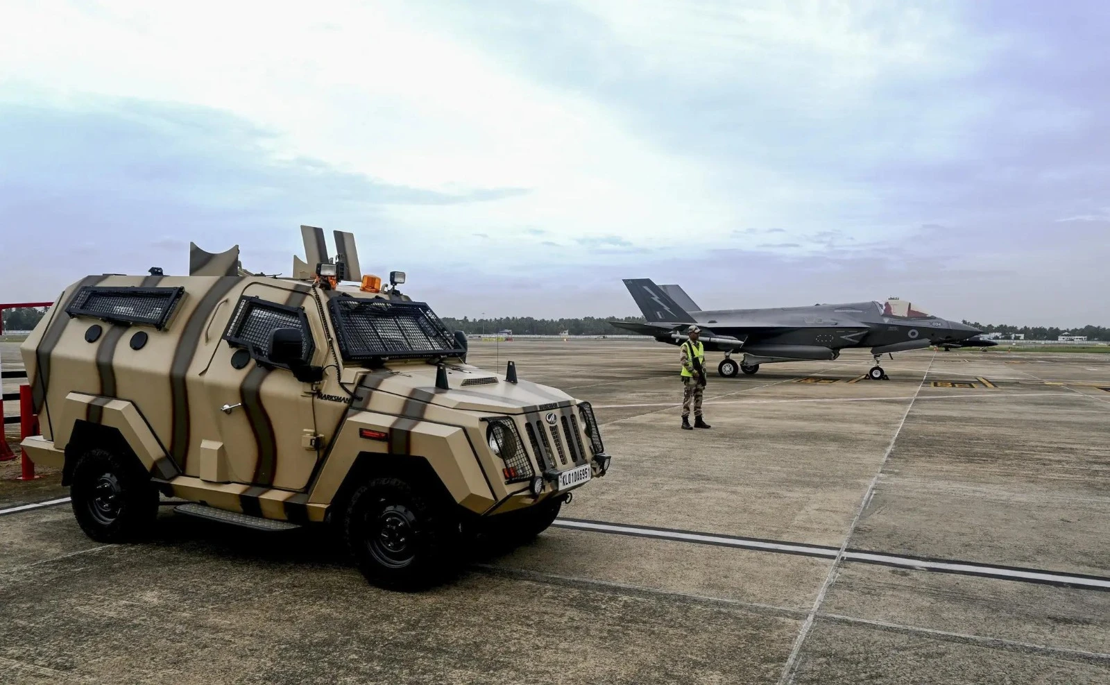 Indijci se sprdaju s Britancima: Najmoderniji avion F-35B Kraljevske mornarice postao turistička atrakcija