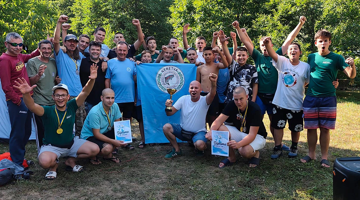 Pehari stigli u Mostar: Juniorski ribolovci iz Mostara prvaci Federacije