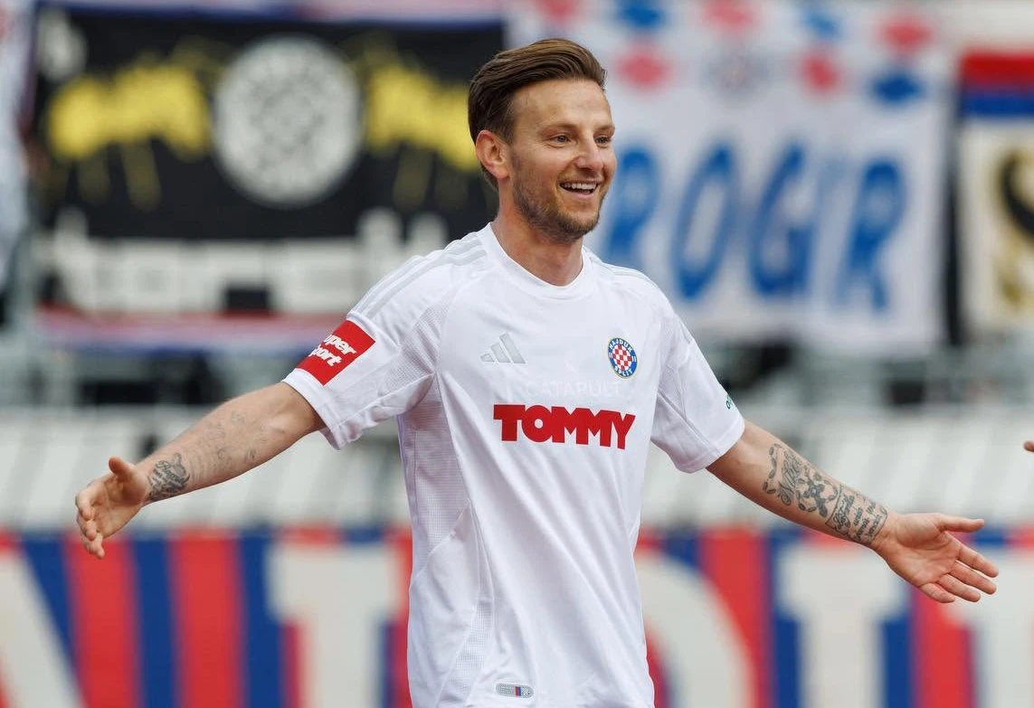 Ivan Rakitić se emotivnim videom na društvenim mrežama oprostio od nogometa