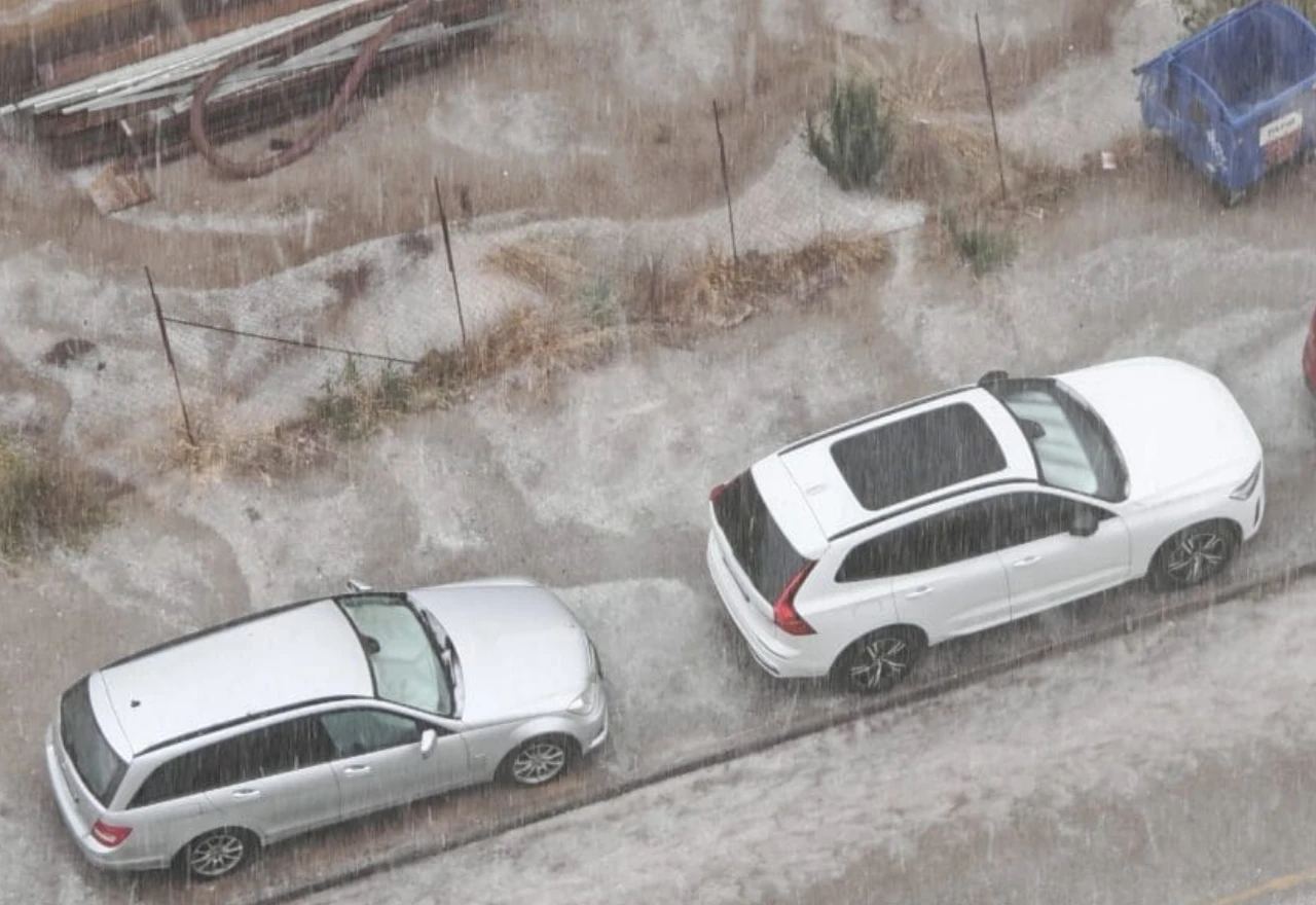 VIDEO | Strašna oluja poharala Split: Grad bez struje, bujice na ulicama, hitne službe na terenu