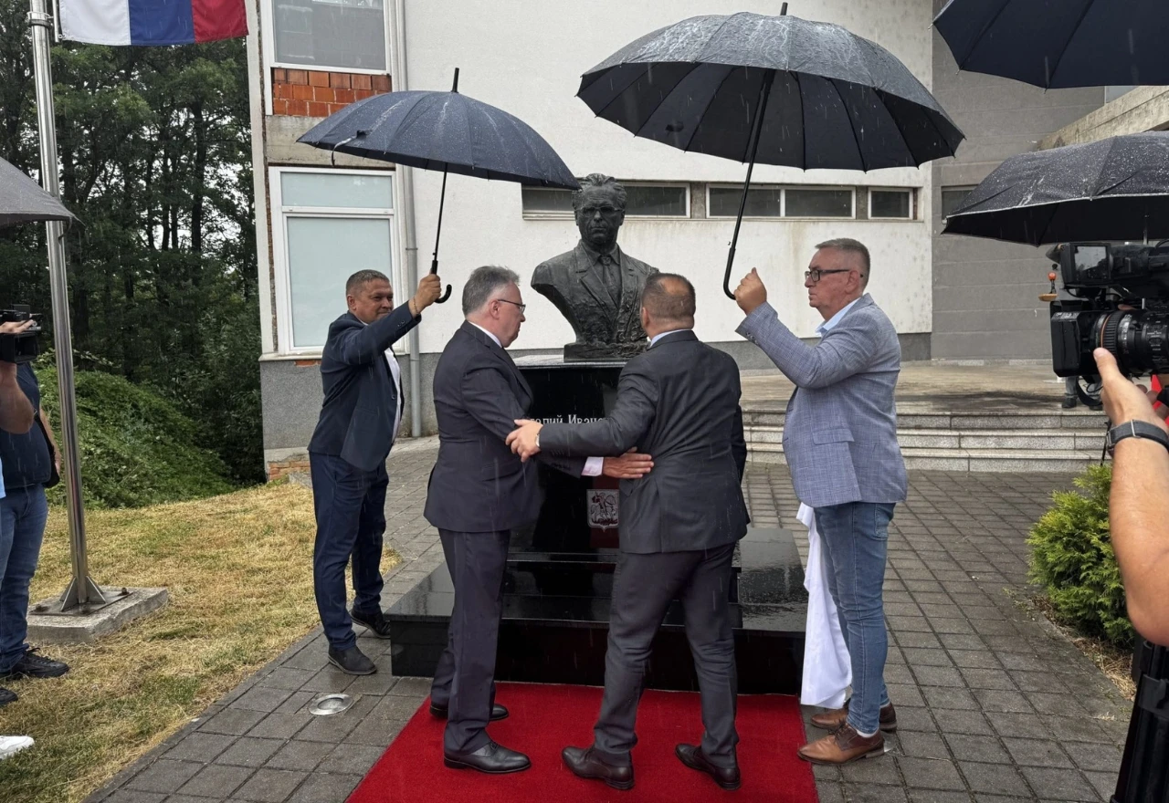 Ukrajina osudila bistu ruskom diplomatu koji je blokirao osudu genocida