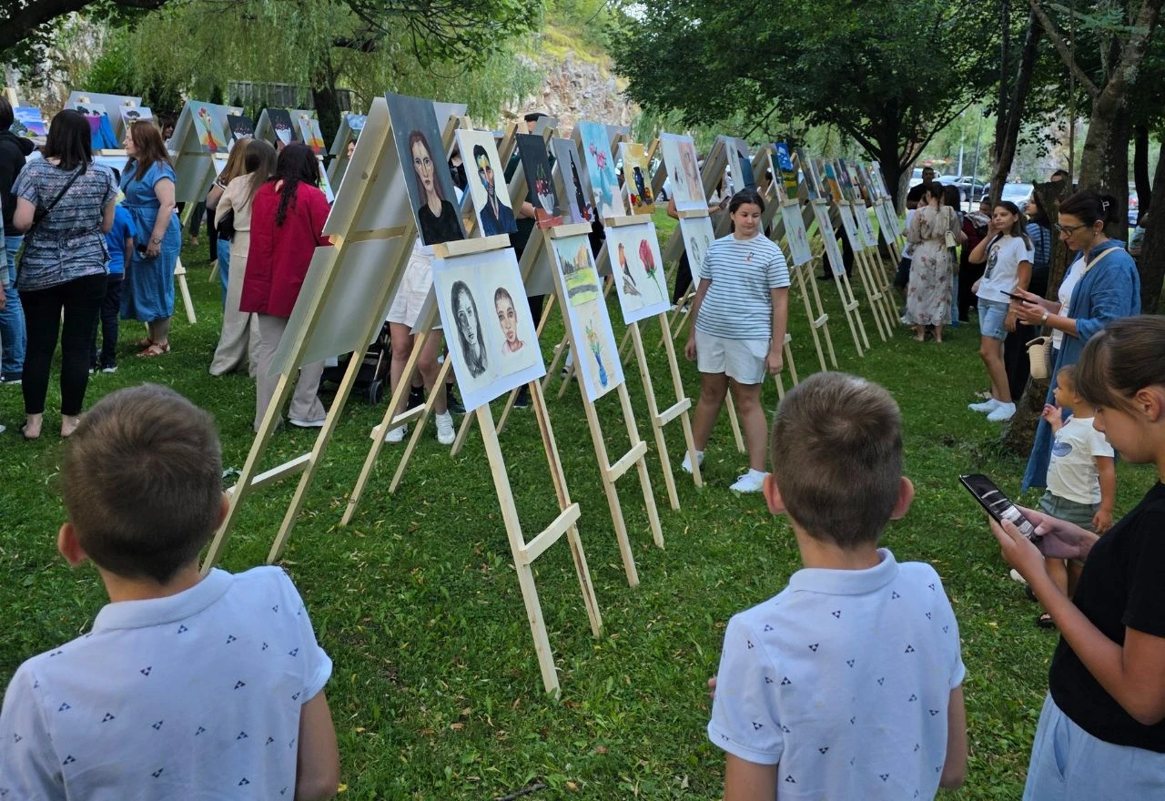 Izložba radova polaznika tečaja crtanja i slikanja u Širokom Brijegu