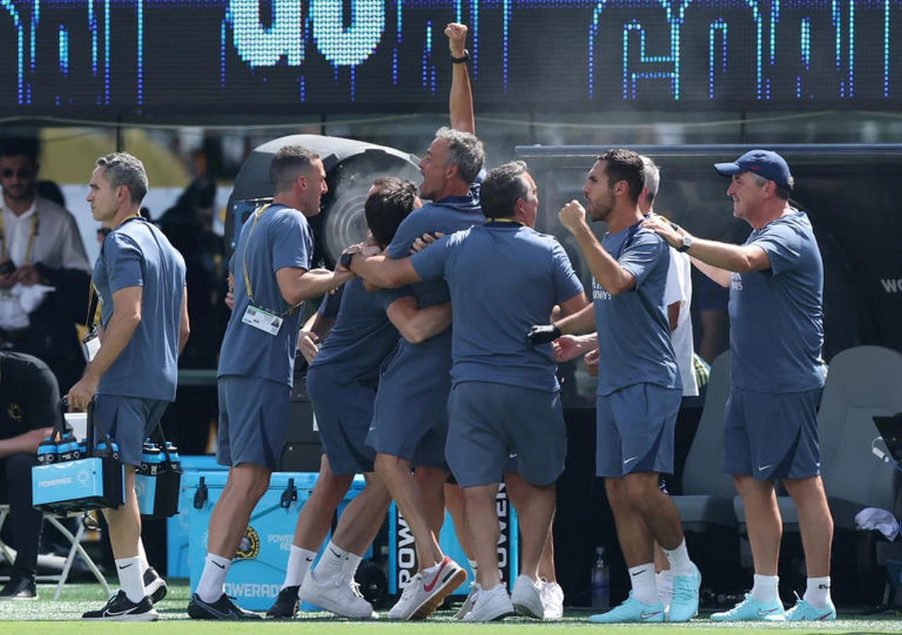 Enrique: Stalno mi zvoni telefon, zovu navijači Barcelone