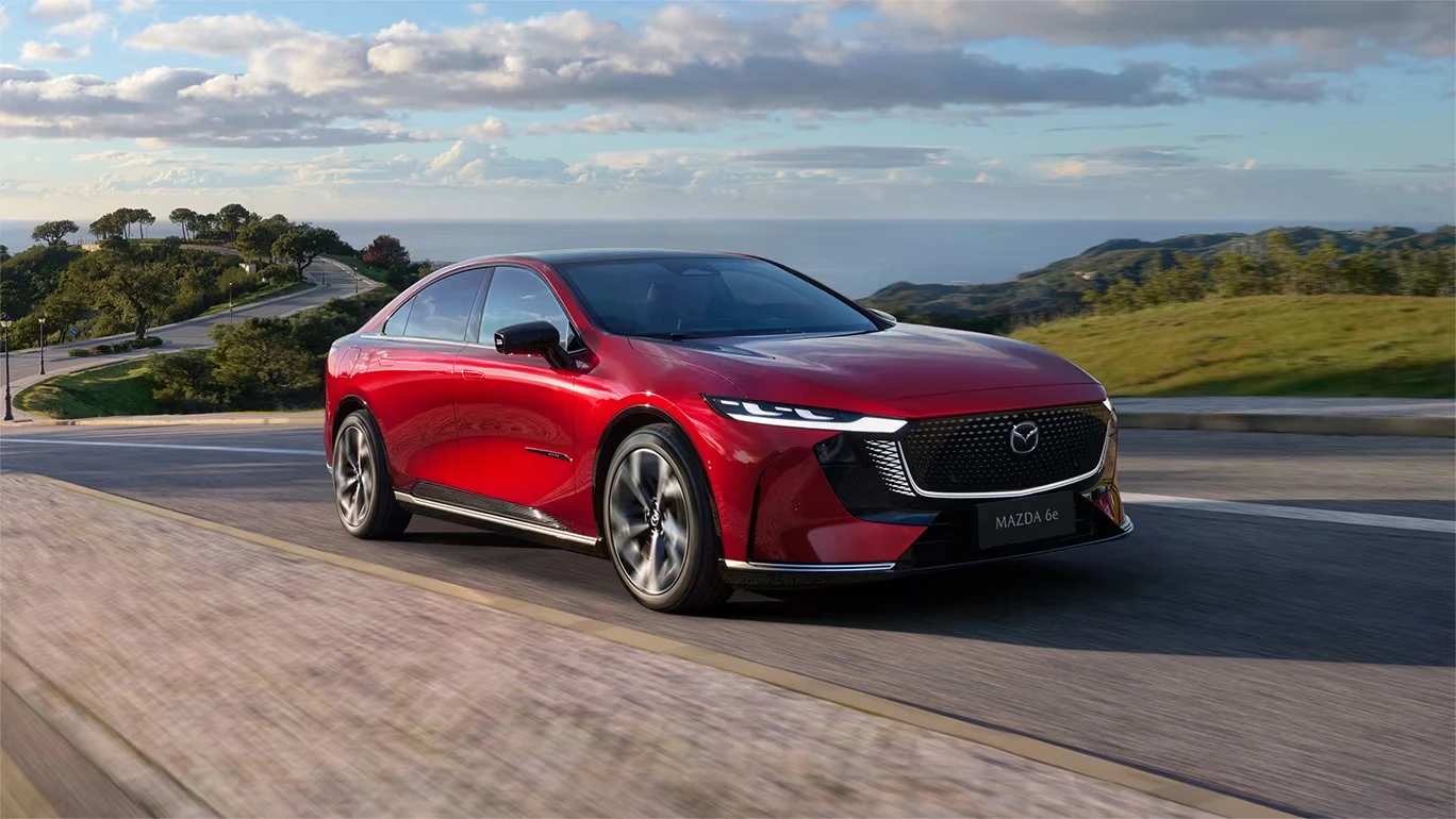 VIDEO | Mazda6e stigla u Europu: Električna limuzina izgleda sjajno, ali cijena iznenađuje