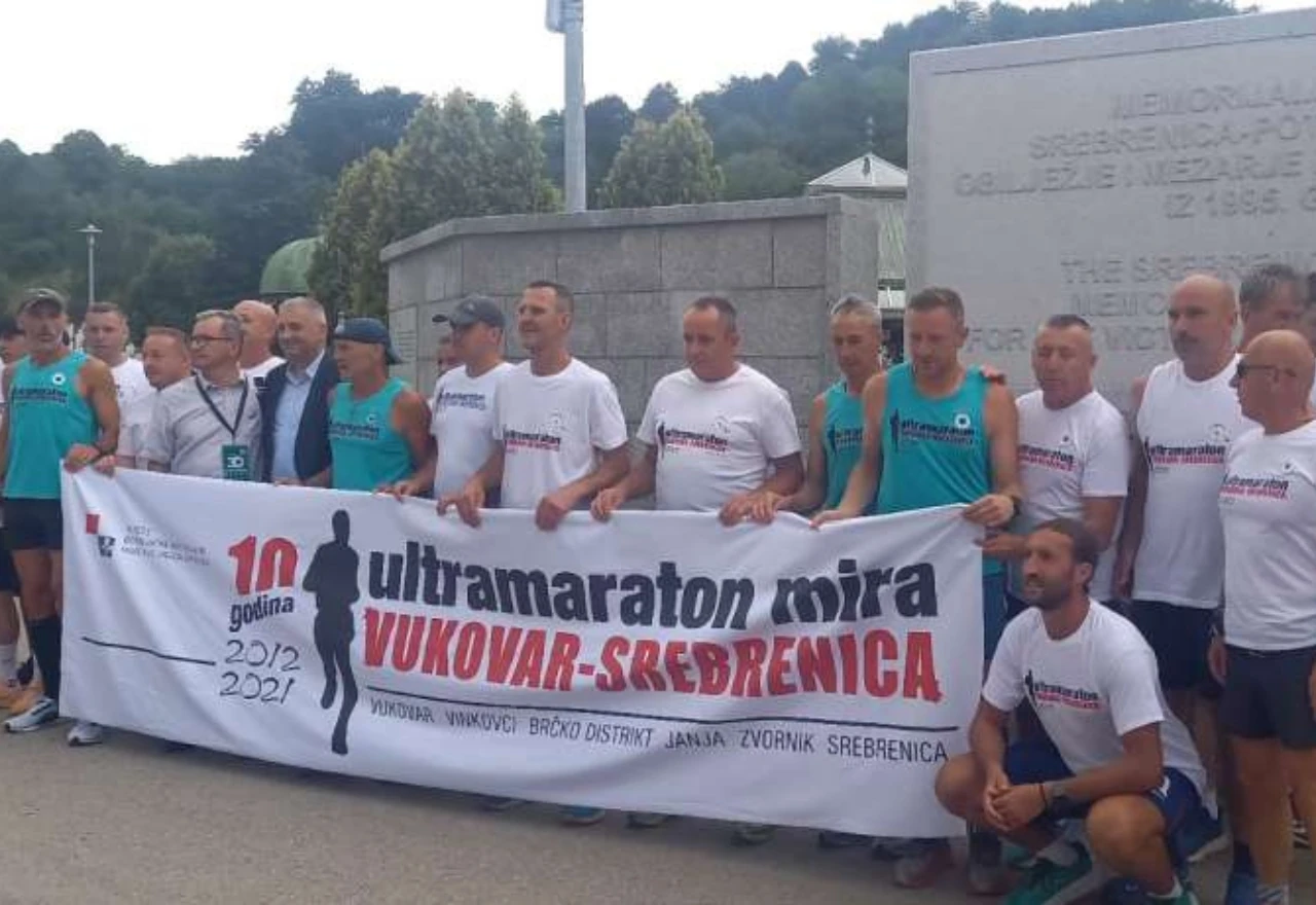 227 kilometara za sjećanje: Trkači povezali Vukovar i Srebrenicu