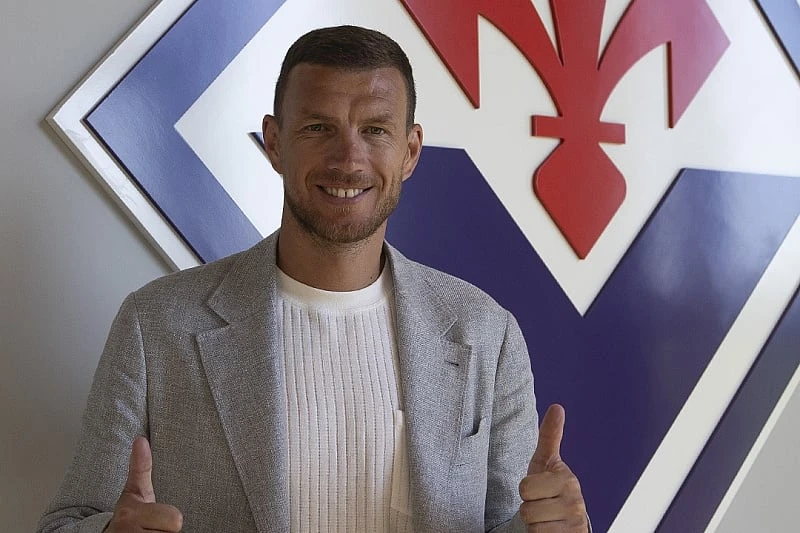 Džeko službeno predstavljen u Firenzi