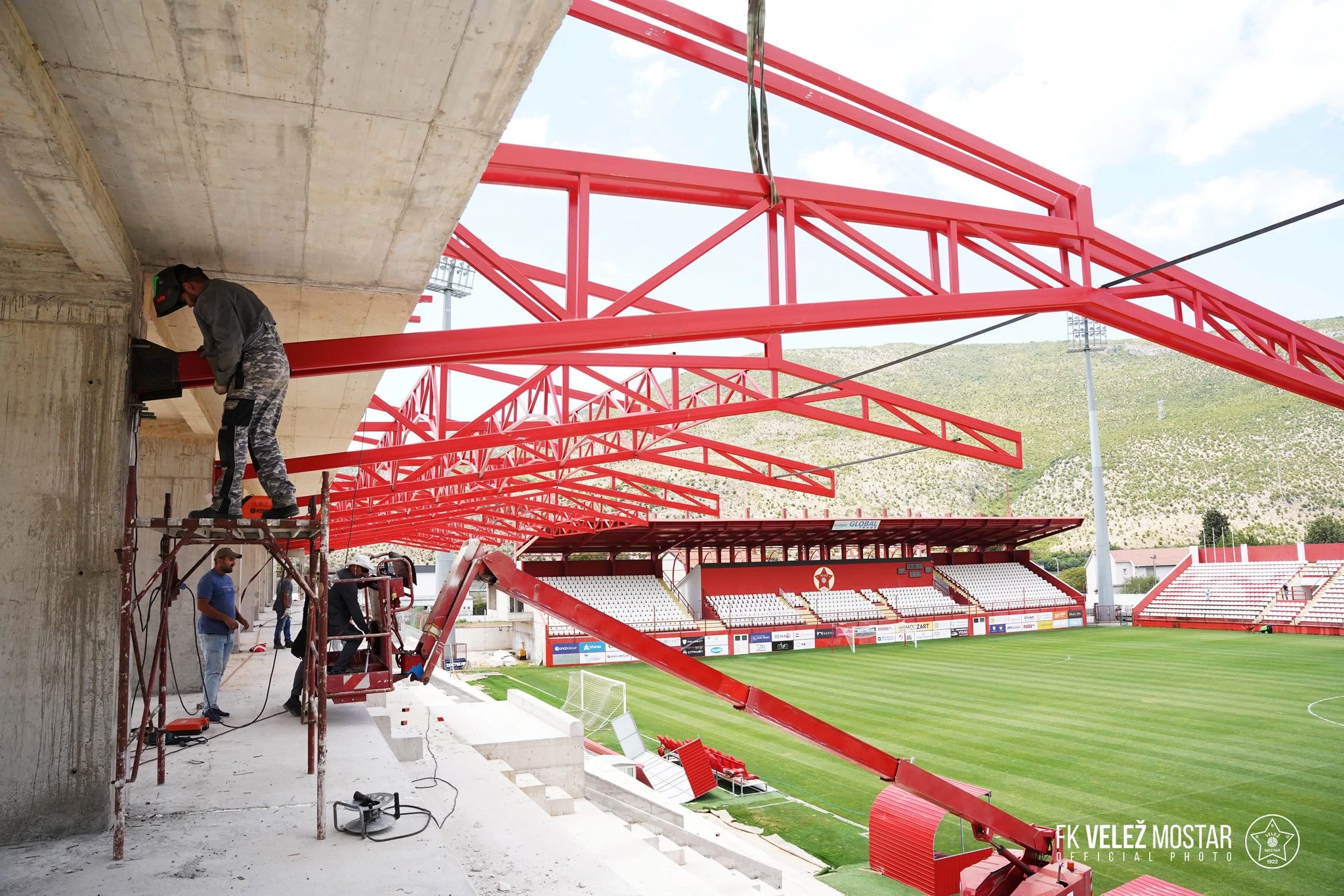 Radovi na stadionu Fudbalskog kluba Velež