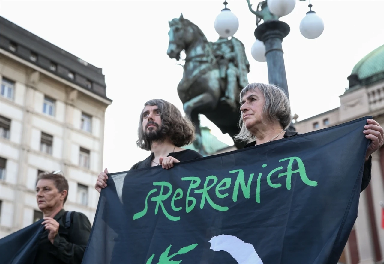 Beograd: Nikada nećemo zaboraviti genocid u Srebrenici