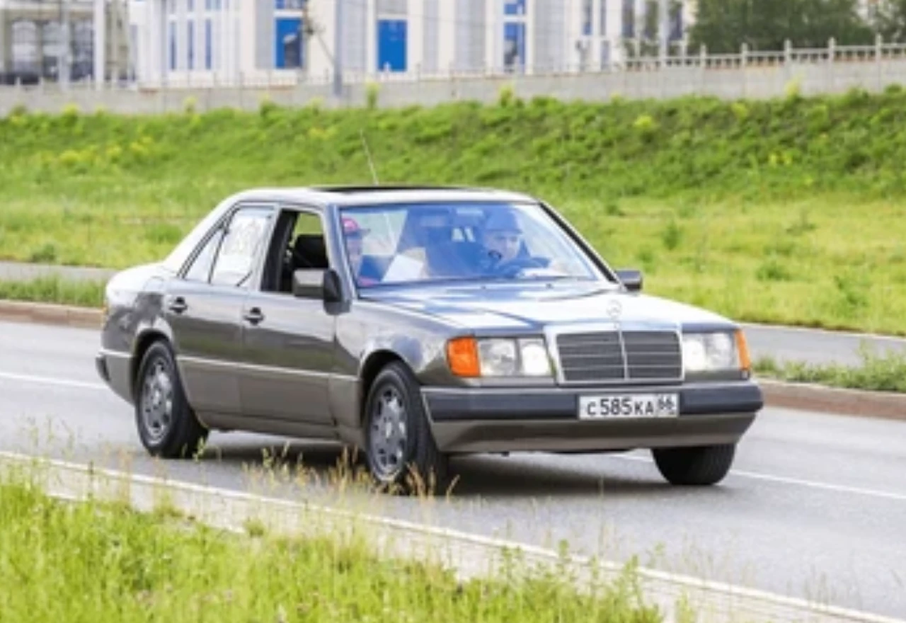 MUP ŽZH-a prodaje automobile koji se rijetko viđaju