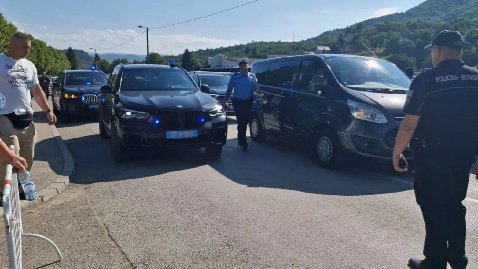 Oštećeno službeno vozilo Visokog predstavnika