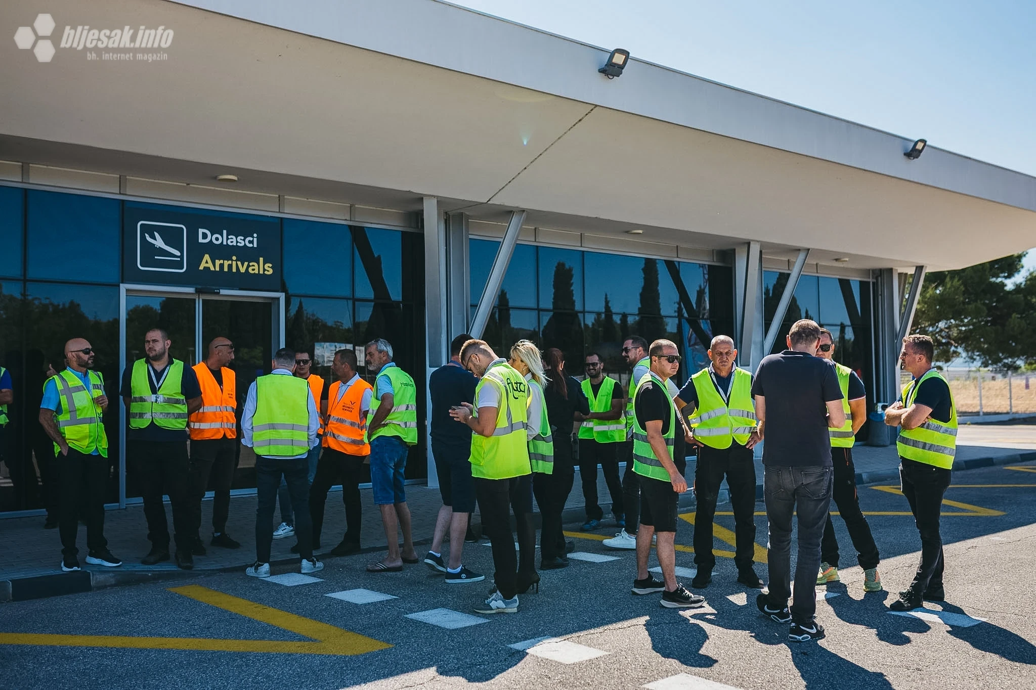 Sindikati Aerodroma Mostar održali štrajk